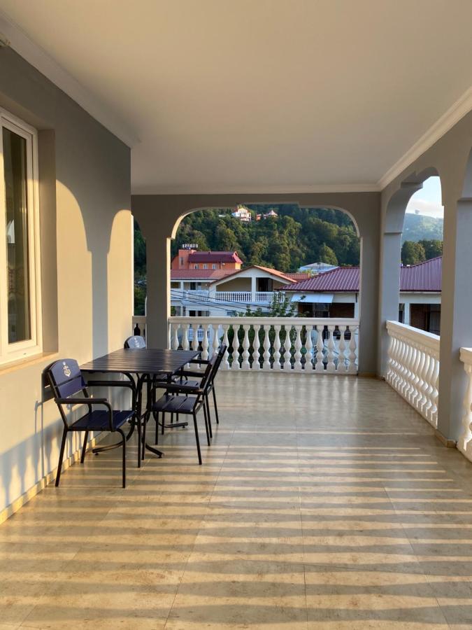 Beliy Dom Hotel Квариати Екстериор снимка