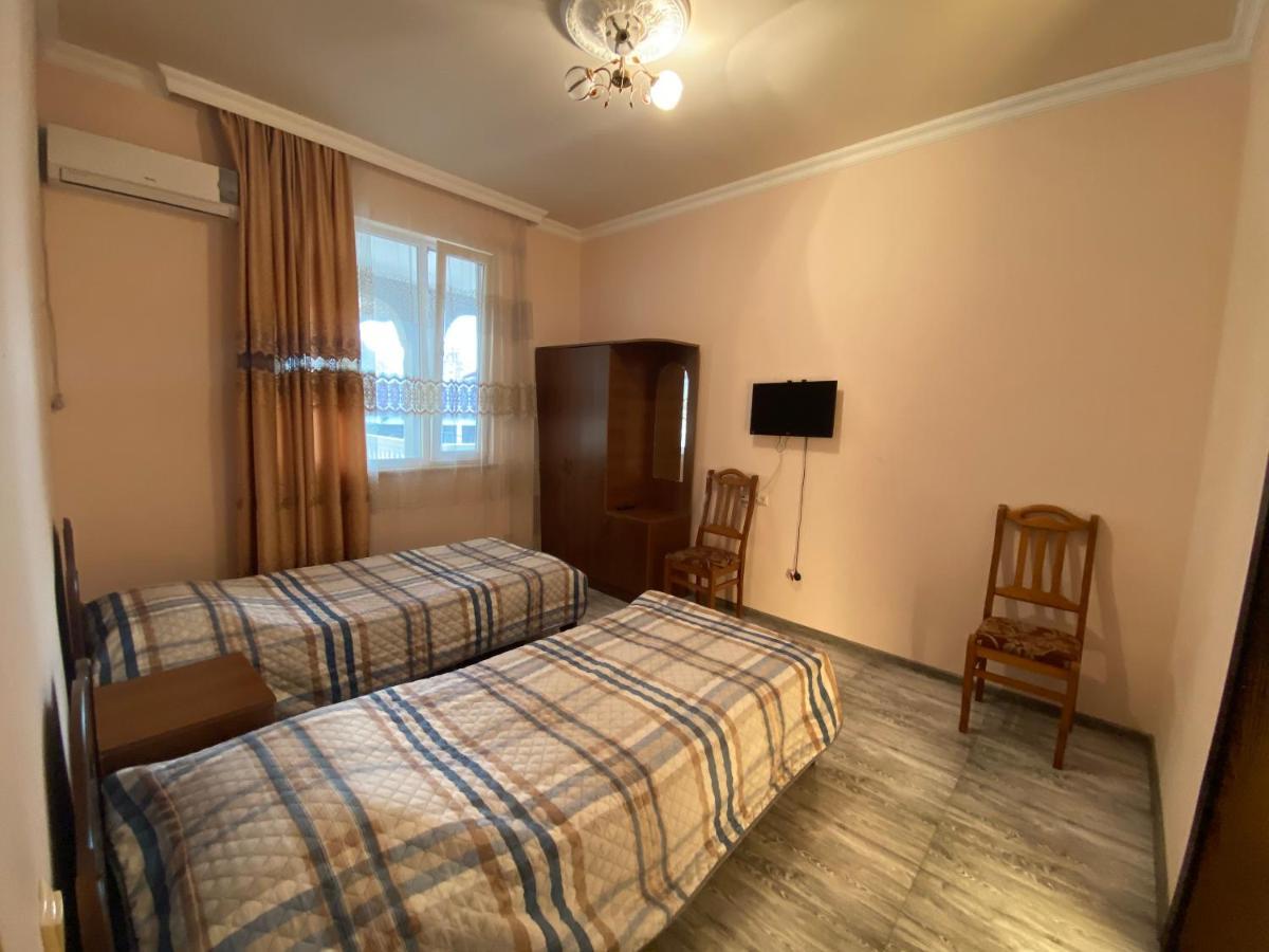 Beliy Dom Hotel Квариати Екстериор снимка