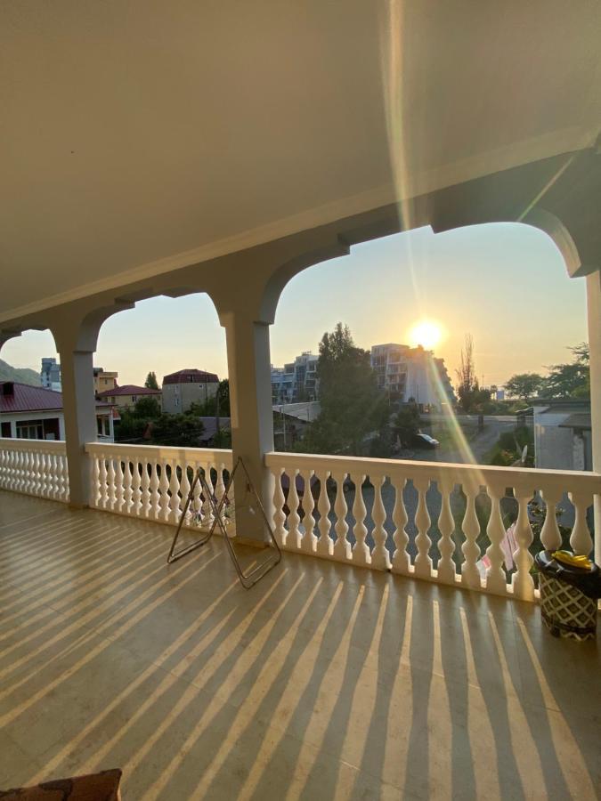 Beliy Dom Hotel Квариати Екстериор снимка