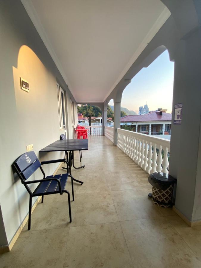 Beliy Dom Hotel Квариати Екстериор снимка