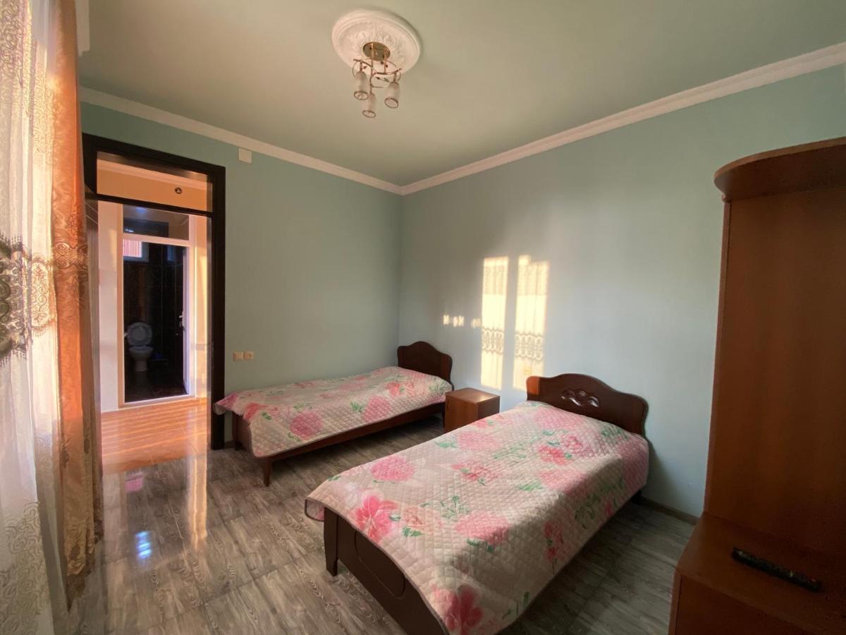Beliy Dom Hotel Квариати Екстериор снимка