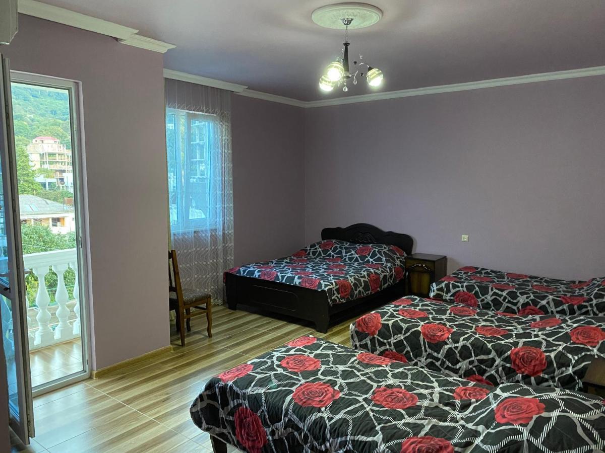 Beliy Dom Hotel Квариати Екстериор снимка