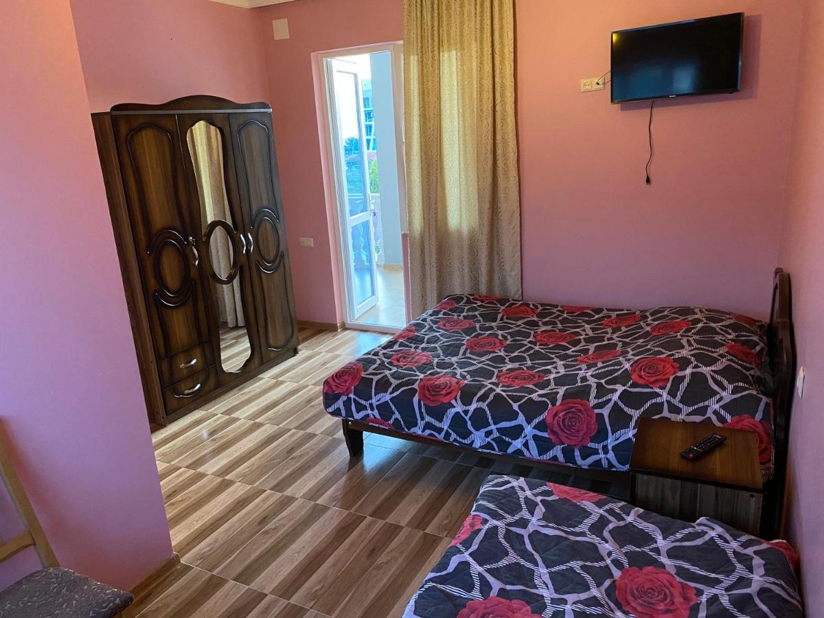 Beliy Dom Hotel Квариати Екстериор снимка