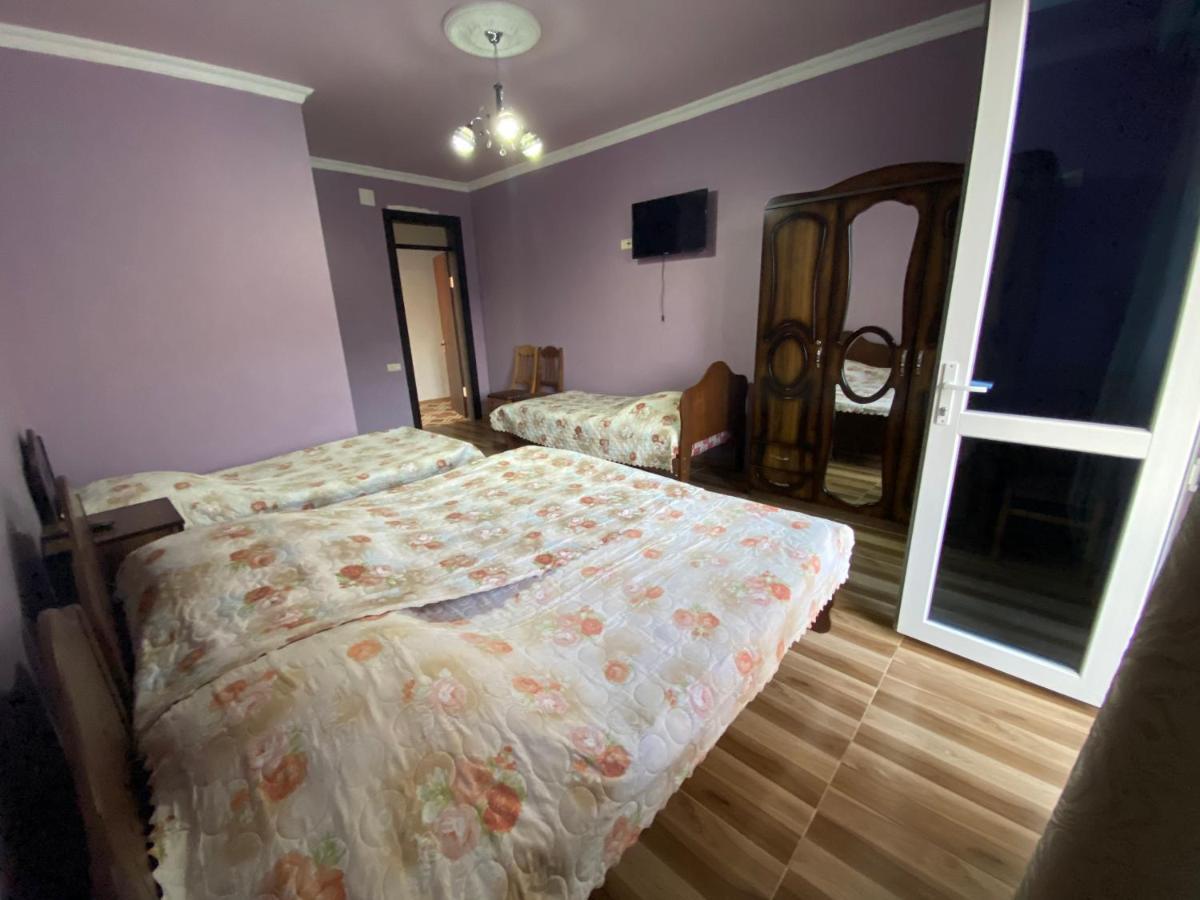 Beliy Dom Hotel Квариати Екстериор снимка