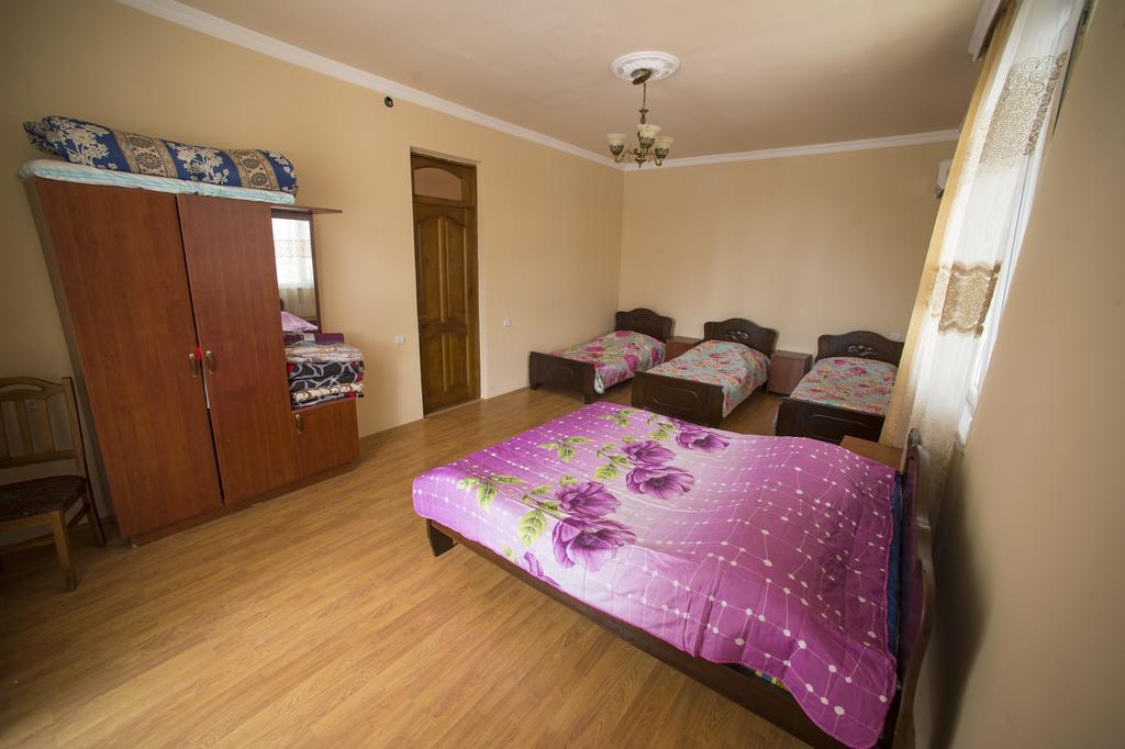 Beliy Dom Hotel Квариати Екстериор снимка