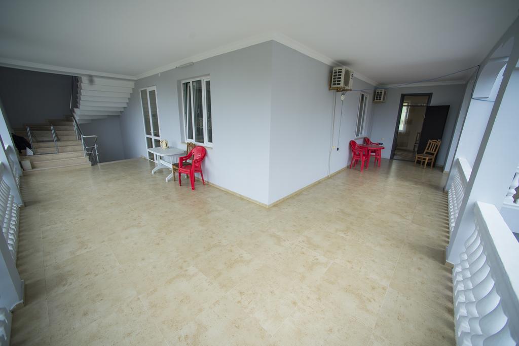 Beliy Dom Hotel Квариати Екстериор снимка